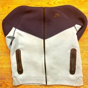 Light and Navy Blue Sweater, Nike Tech